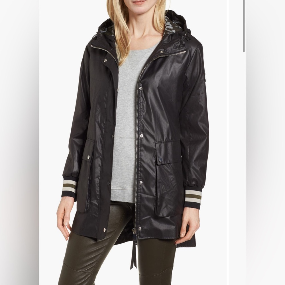 NVLT Hooded Raincoat